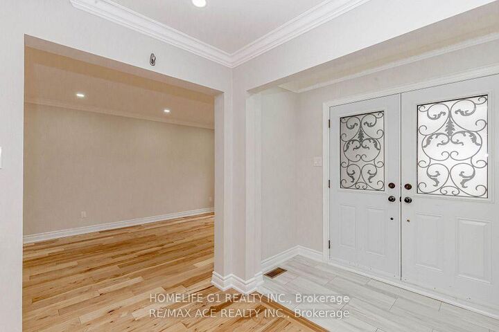 Property Photo: 1319 Greenwood Crescent ON L6J 6V7