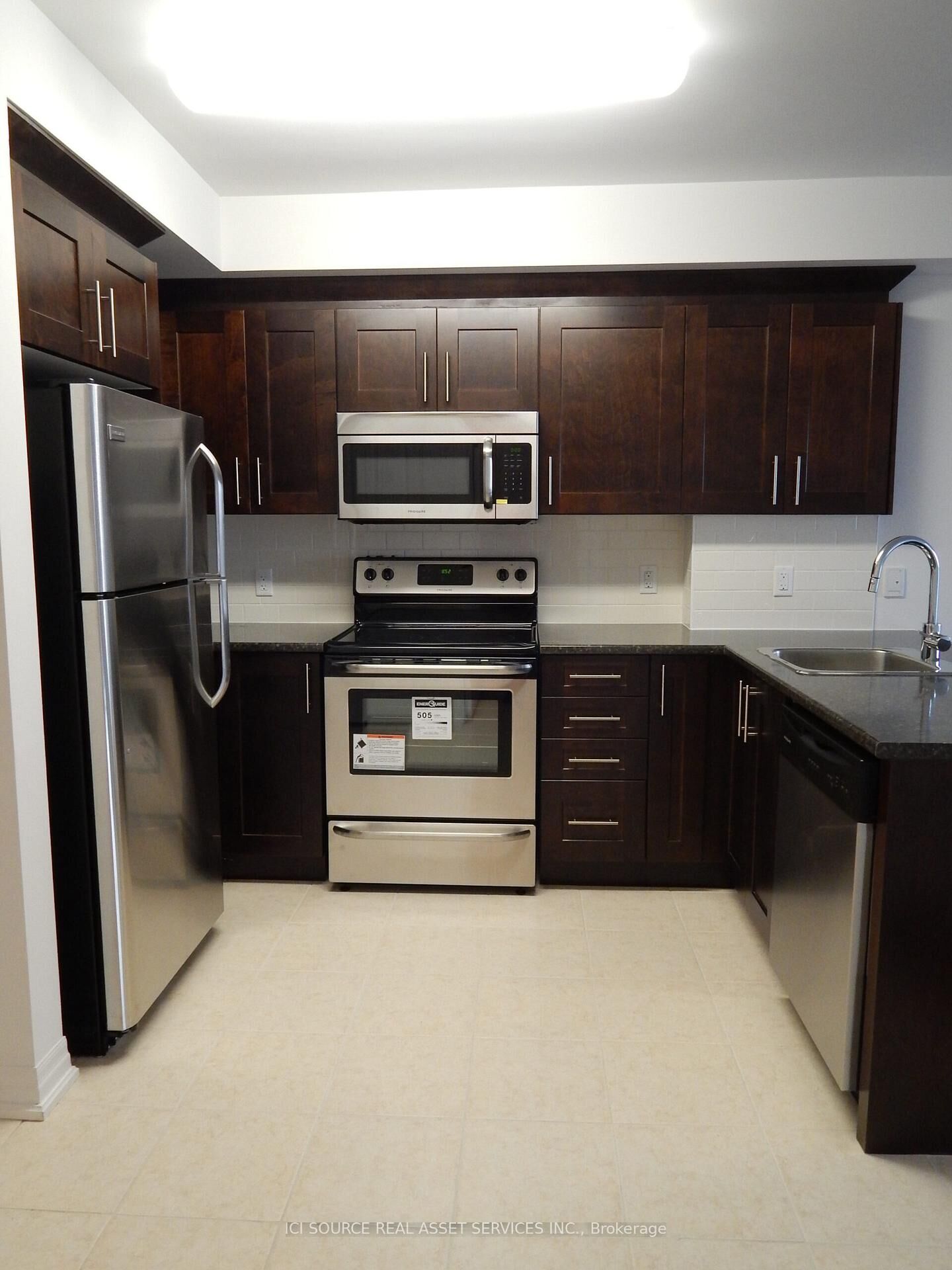 Property Photo:  242 Rideau Street 705  ON K1N 0B7 