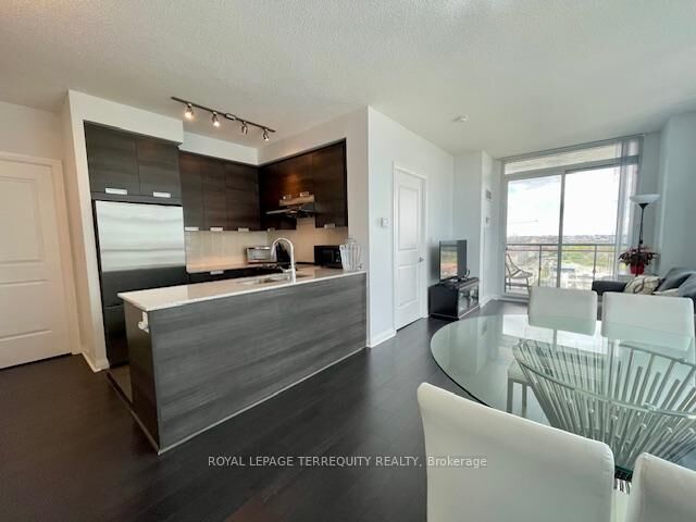 Property Photo:  5033 Four Springs Avenue 1219  ON L5R 0G6 