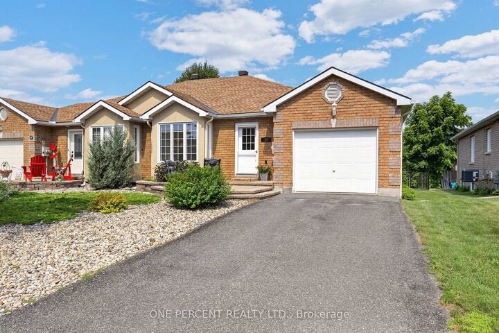 17 Dr Gordon Crescent — photo 1