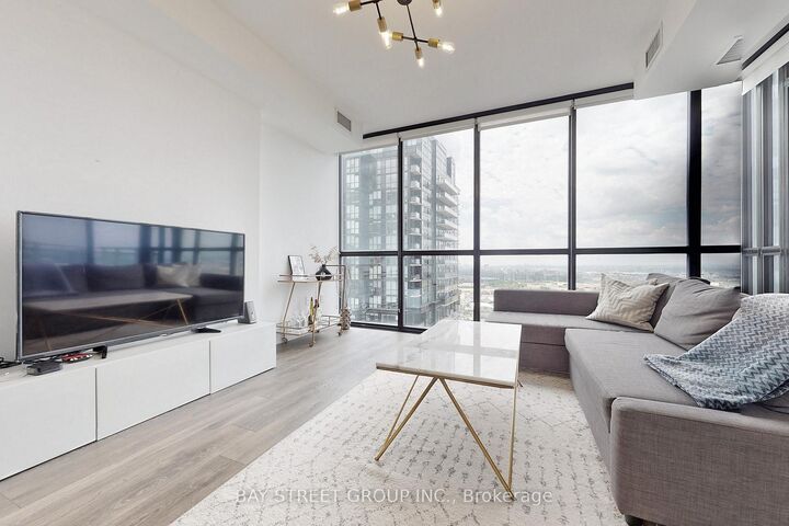 Property Photo:  2916 Highway 7 N/A 2903  ON L4K 0K6 