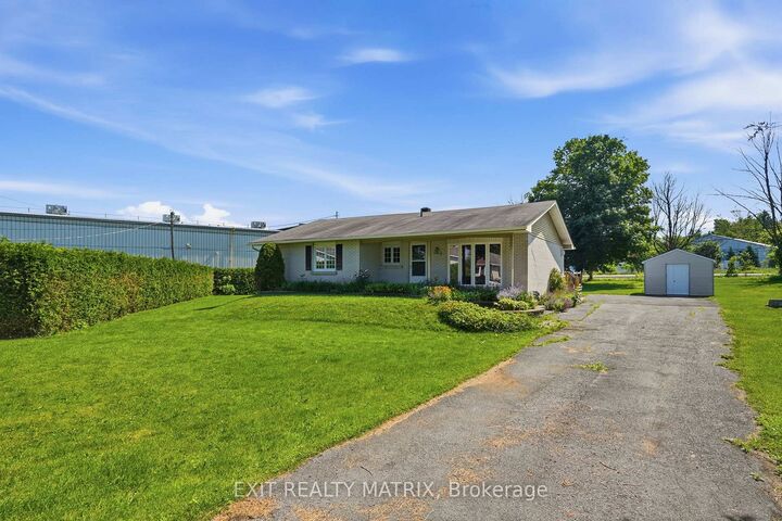 3 Hillview Circle — photo 1