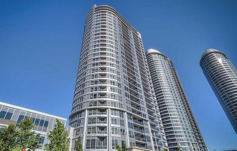 Property Photo:  151 Village Green Square 206  ON M1S 0K5 