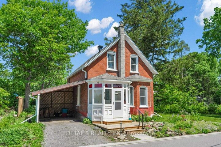205 Lewis Street W — photo 1