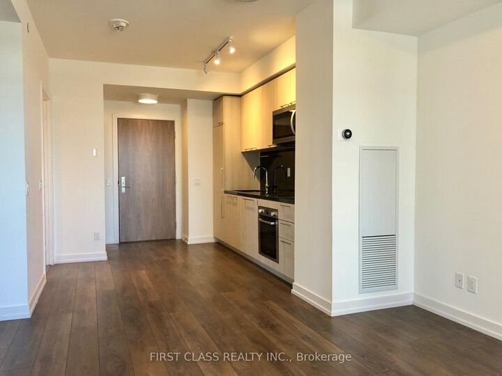 Property Photo:  1 Grandview Avenue 705  ON L3T 0G7 