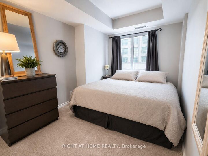 Property Photo:  234 Rideau Street 204  ON K1N 0A9 