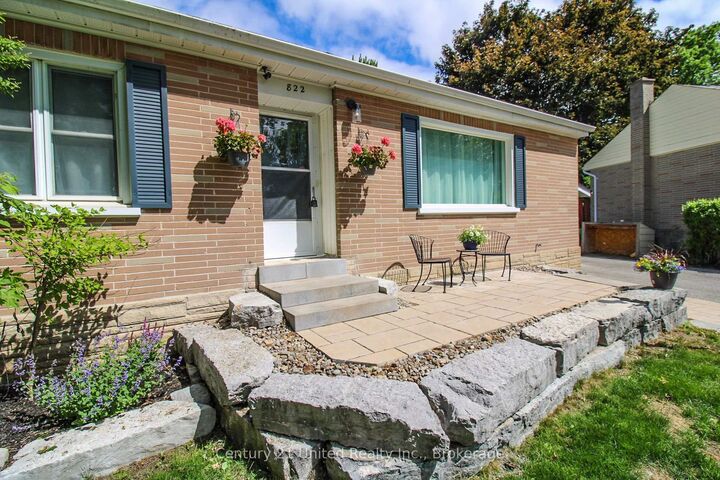 Property Photo:  822 Argyle Street  ON K9H 5T3 