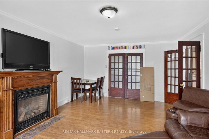 Property Photo: 226 McDonnel Street ON K9H 2V9