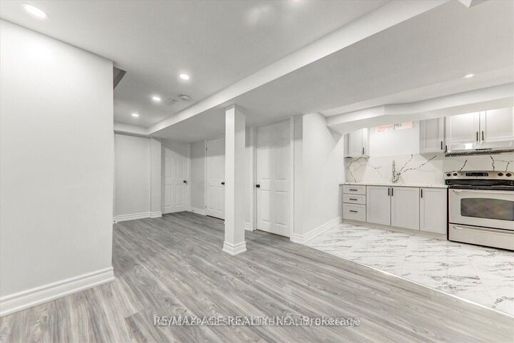 Property Photo:  836 Fetchison Drive Bsmt  ON L1K 0C3 