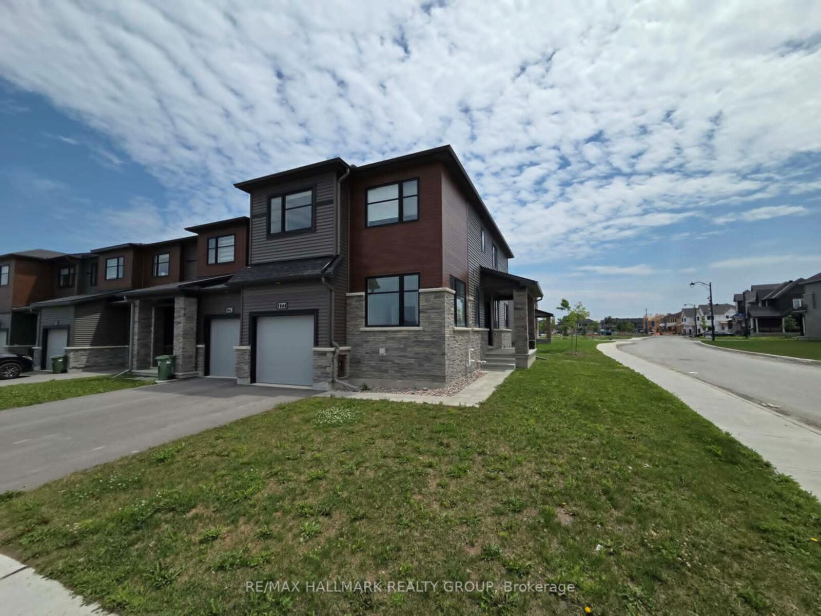 Property Photo:  177 Invention Boulevard  ON K2W 0M1 