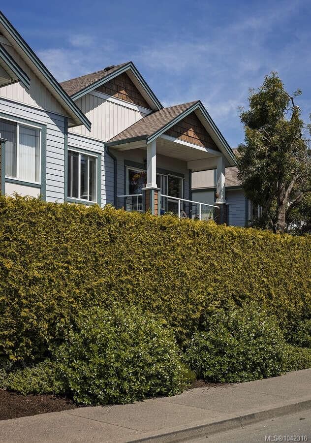 Property Photo:  1646 Balmoral Ave #10  BC V9M 2N1 