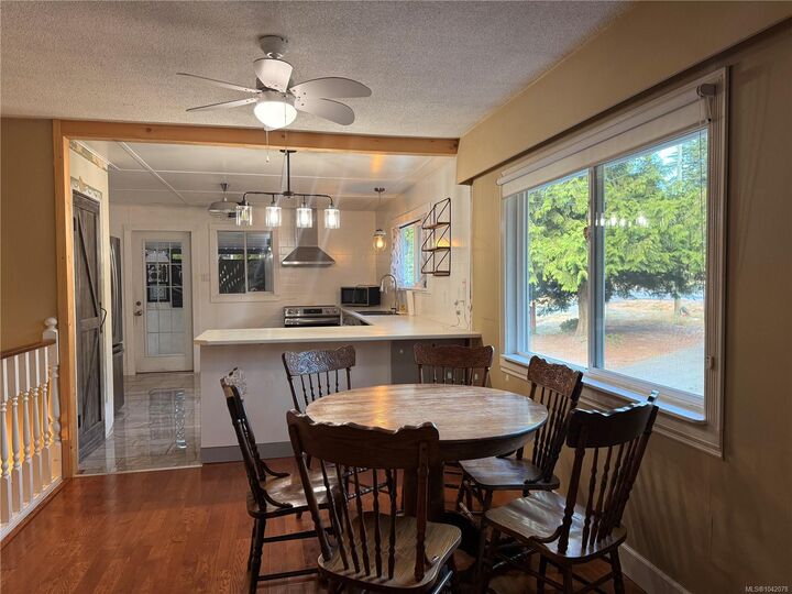 Property Photo: 3575 Uplands Dr BC V9T 2T4