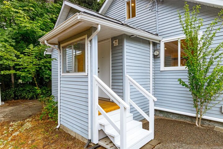 Property Photo: 5934 Highland Ave BC V9L 1L6
