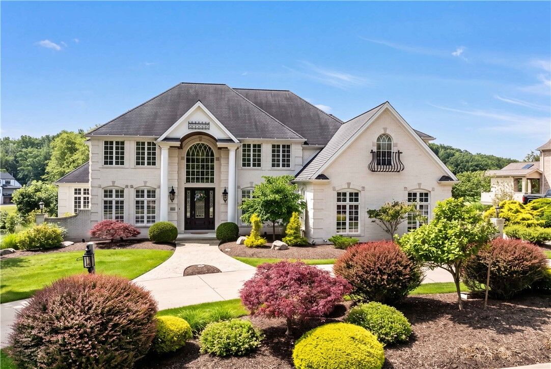 Property Photo:  470 Four Lakes Dr  PA 15044 