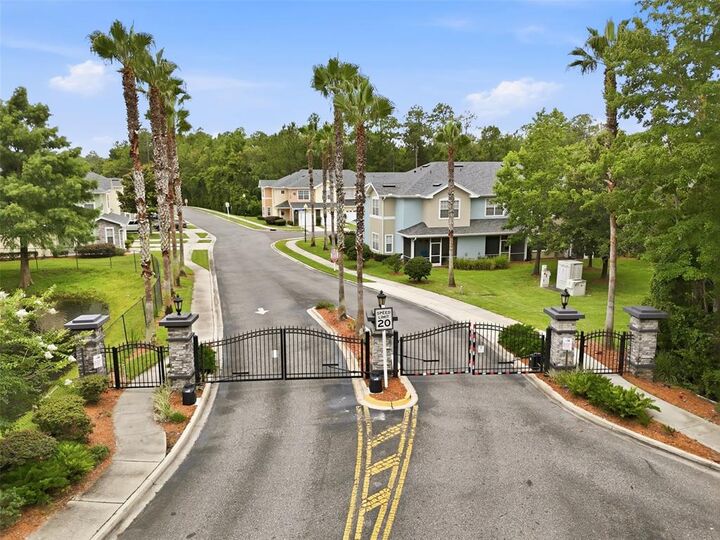 Property Photo: 96029 Cottage Court FL 32034