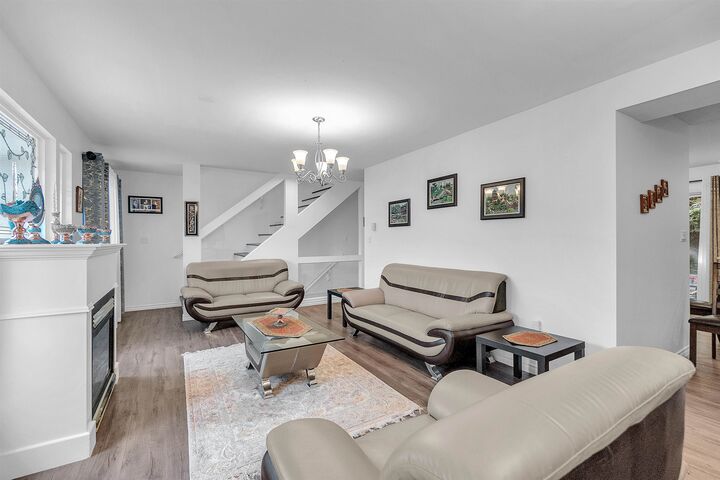 Property Photo: 2382 Parkway Boulevard 5 BC V3E 3M4