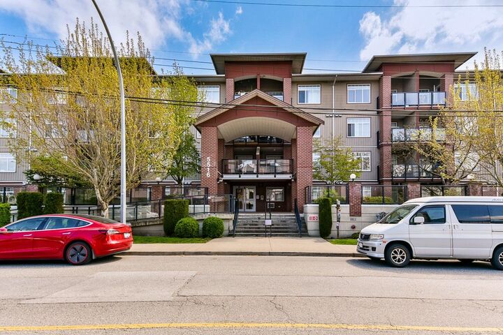 Property Photo: 5516 198 Street 219 BC V3A 0A6