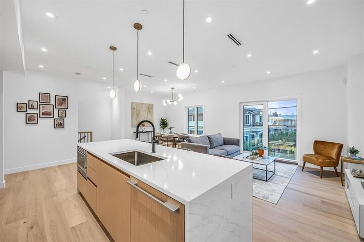 Property Photo: 1016 W 52nd Avenue BC V6P 1H5