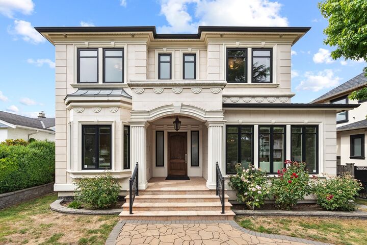 2653 McBain Avenue — photo 1