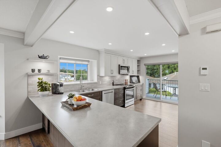 Property Photo:  2988 Horn Street 26  BC V2S 3C1 