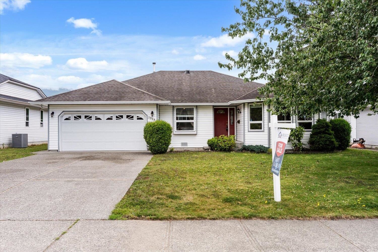 Property Photo: 1548 Canterbury Drive BC V0M 1A3