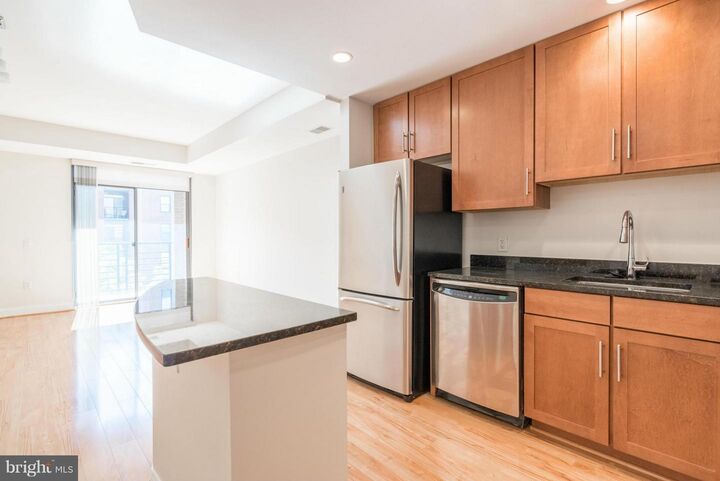 Property Photo: 525 Fayette 420 VA 22314