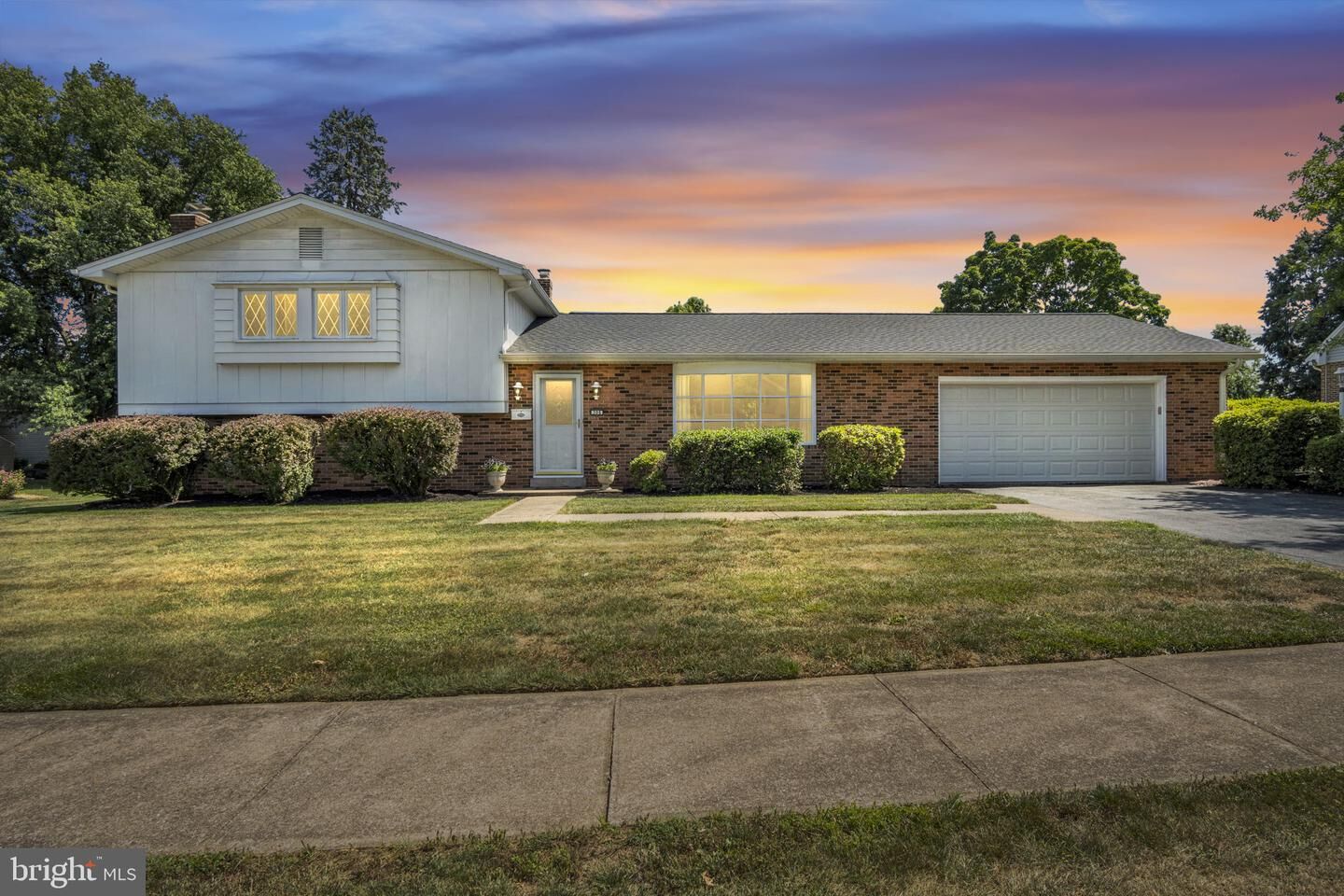 Property Photo: 306 E Elmwood Avenue PA 17055