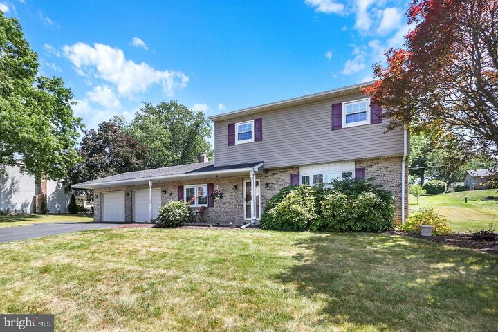 Property Photo: 909 Wakefield Avenue PA 17055