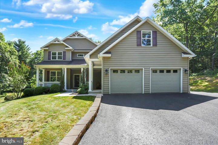 Property Photo: 93 Franklin Court PA 17047