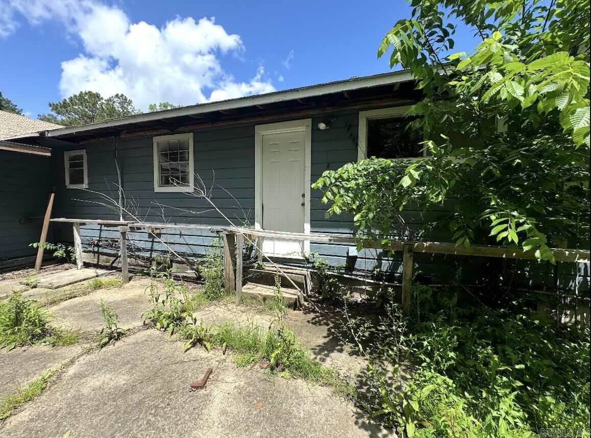 Property Photo: 5105 Louden AR 72206