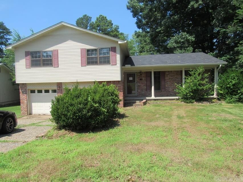 Property Photo: 16 Kingspark Rd AR 72227