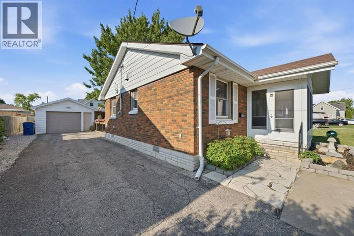 Property Photo: 13 Canary Crescent ON N8A 1A4