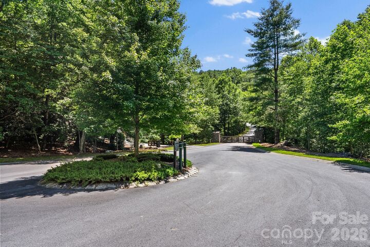 Property Photo:  472 Mills River Way  NC 28742 