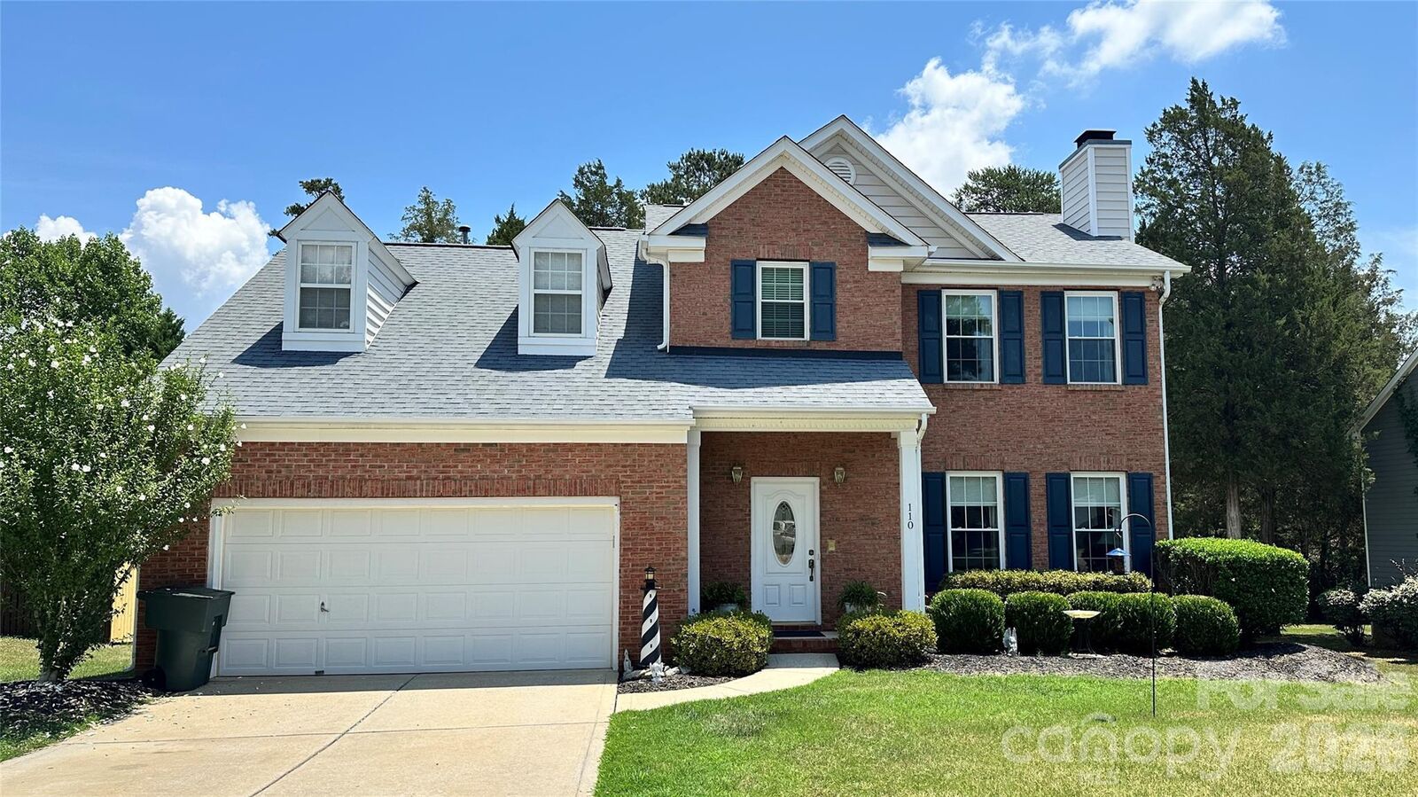 Property Photo: 110 Glynwater Drive NC 28117