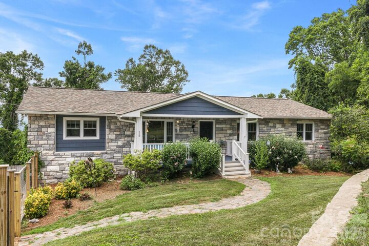 Property Photo: 26 Crestwood Drive NC 28704