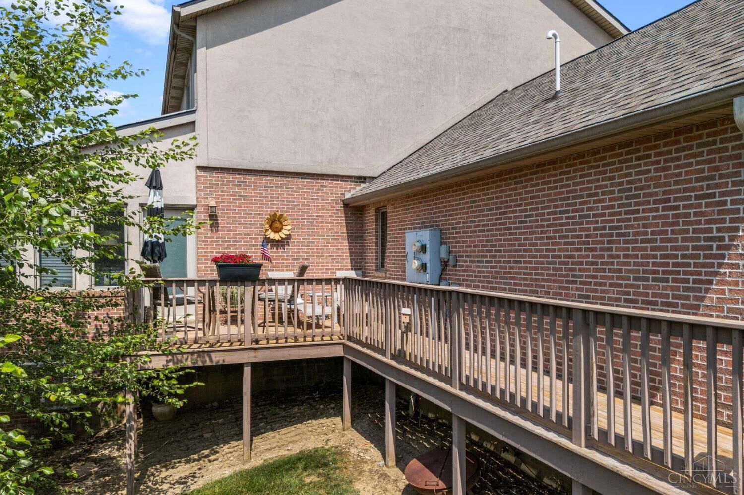 Property Photo:  307 Leyland Park Drive  OH 45177 