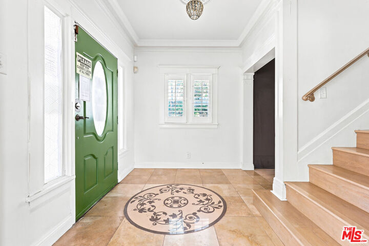 Property Photo: 570 S Van Ness Ave CA 90020