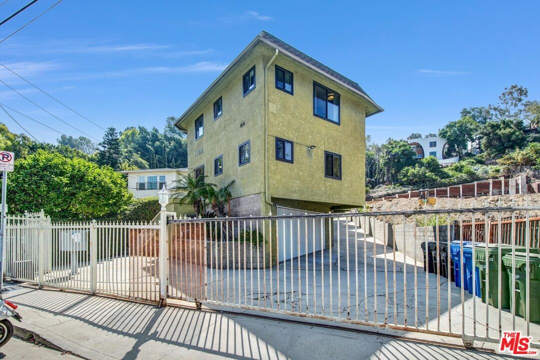 Property Photo: 1766 Griffith Park Blvd CA 90026