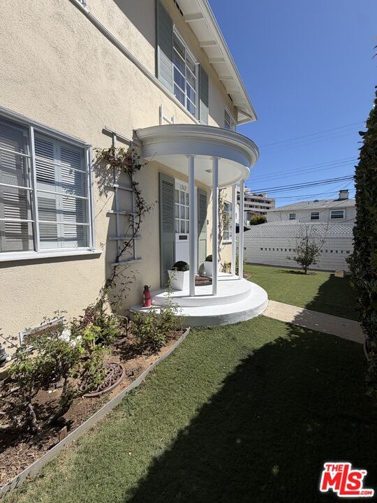 Property Photo:  1312 1314 Devon Ave  CA 90024 