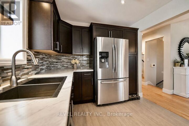 Property Photo:  146 Cameron Street North  ON P4N 5B7 