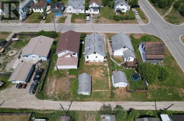 Property Photo:  205 Second Avenue  ON P0T 1M0 
