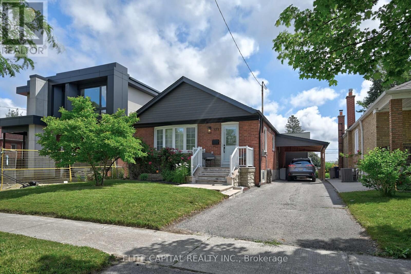 Property Photo: 171 Canlish Road ON M1P 1T1