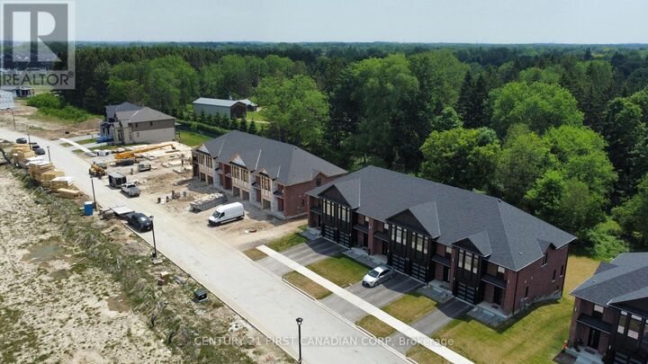 Property Photo:  6901 Heathwoods Avenue  ON N6P 1H3 