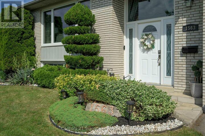 Property Photo: 1563 Brentano Boulevard ON L4X 1A5
