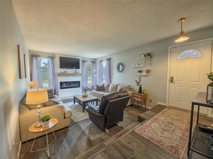 Property Photo: 870 2nd Avenue MB R0K 1X0