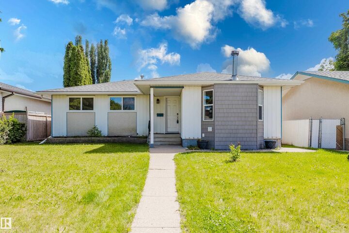 Property Photo:  8707 151 Avenue NW  AB T5E 5Y1 