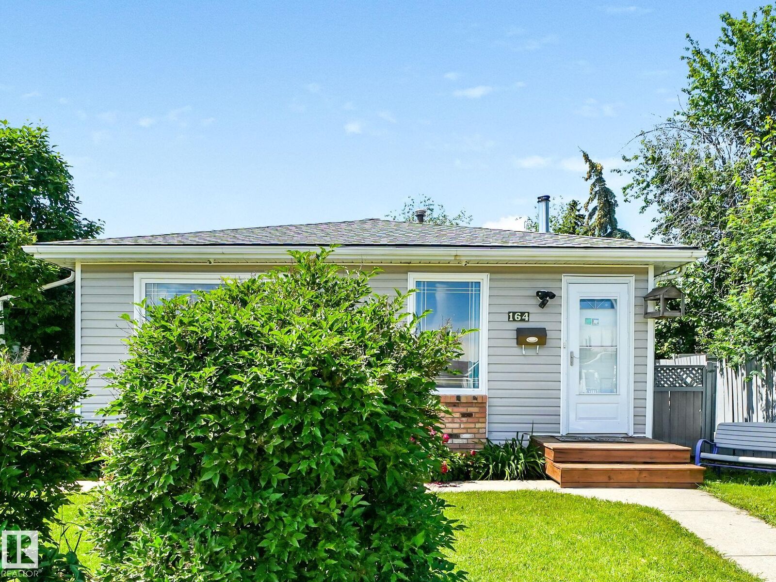 Property Photo: 164 Warwick Road NW AB T5X 4P8