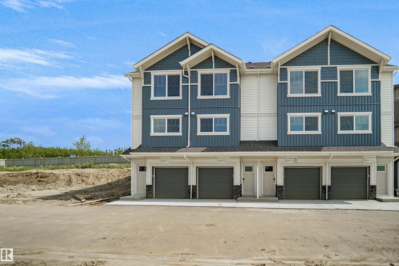 Property Photo: 531 Merlin Landing NW 10 AB T5S 0L9