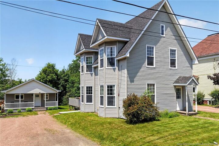 12-12A Weldon Street — photo 1