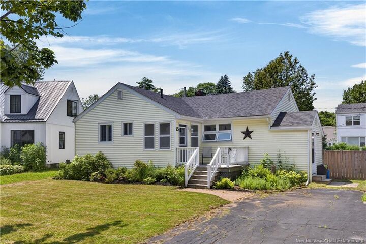 Property Photo:  25 Woodbine Court  NB E3B 2N5 